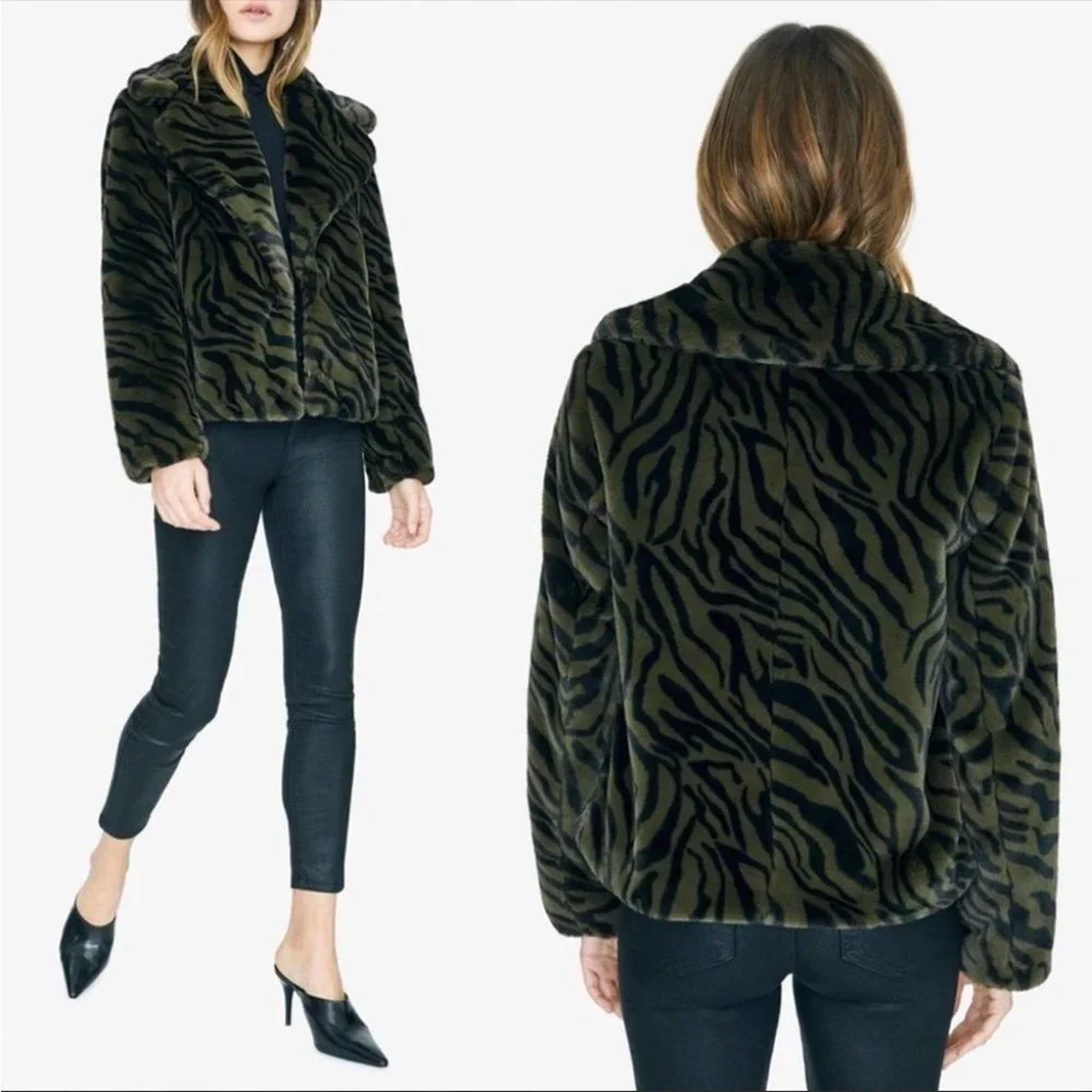NEW Anthropologie Sanctuary Green Zebra Print Faux Fur Jacket Size Medium - Picture 4 of 16